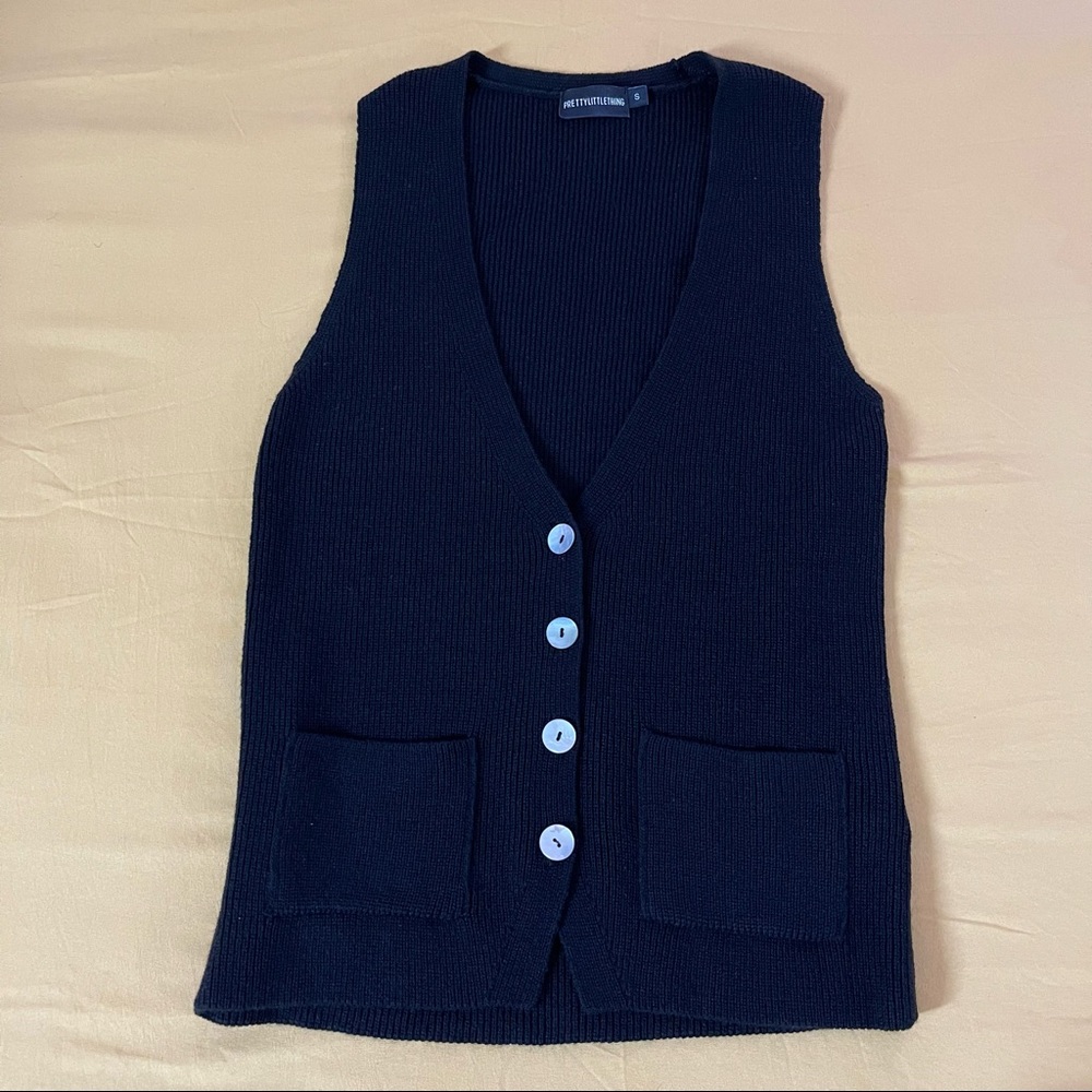 Pretty Little Thing Sweater Vest. Small.